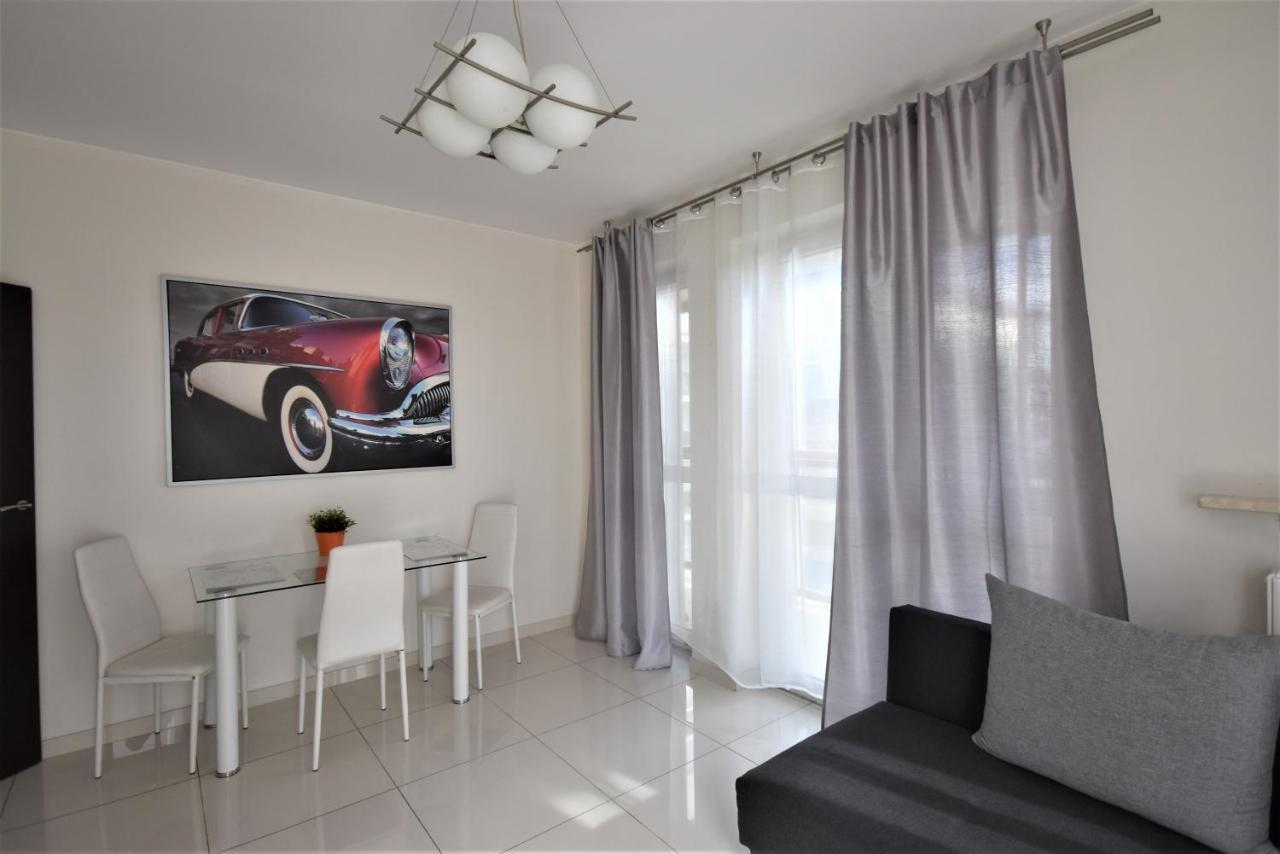 Senator Warsaw Apartments エクステリア 写真