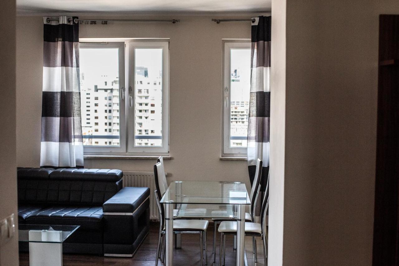 Senator Warsaw Apartments エクステリア 写真
